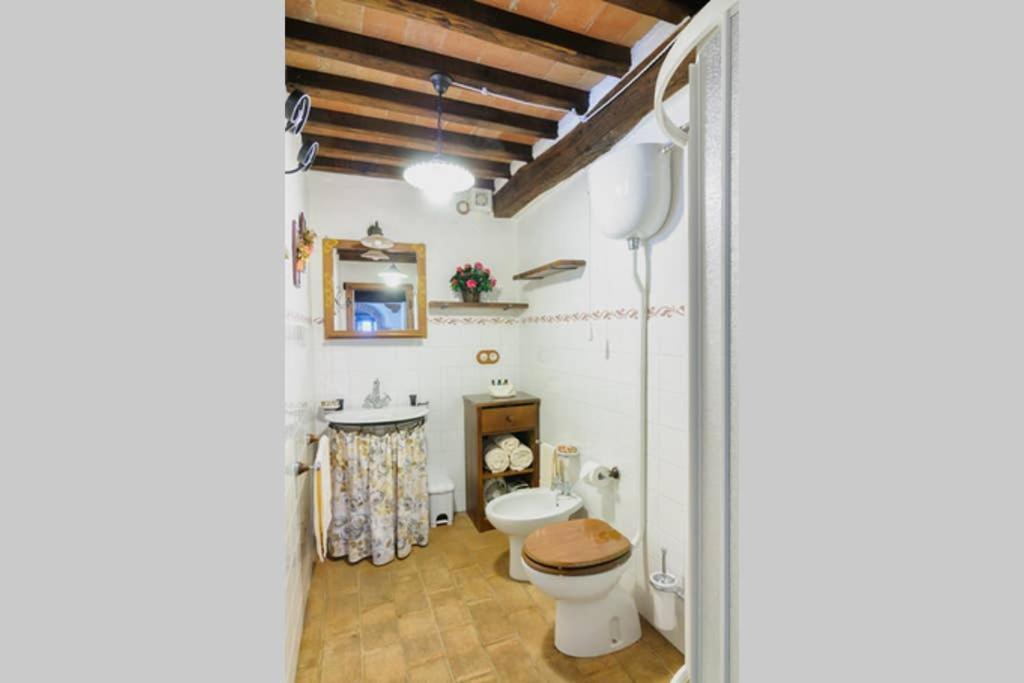 Girasole Cottage Overlooking The Orcia Valley In Tuscany Radicofani Exterior photo